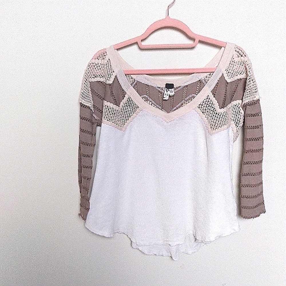 Free People White and Light Brown Crochet Neutral Thermal Top Size Xs - Picture 3 of 11